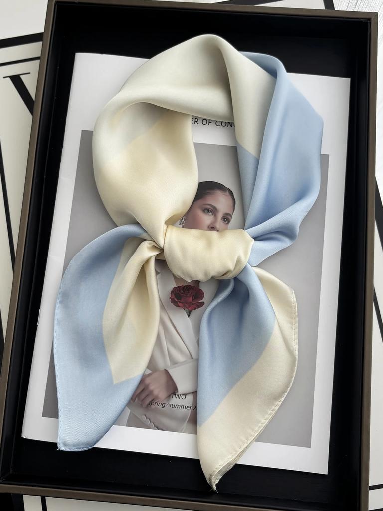 Vintage Chain Print Satin Square Scarf Soft Lightweight Women’s Fashion Accessory for Hair Neck Shawl Elegant Hair Scarf