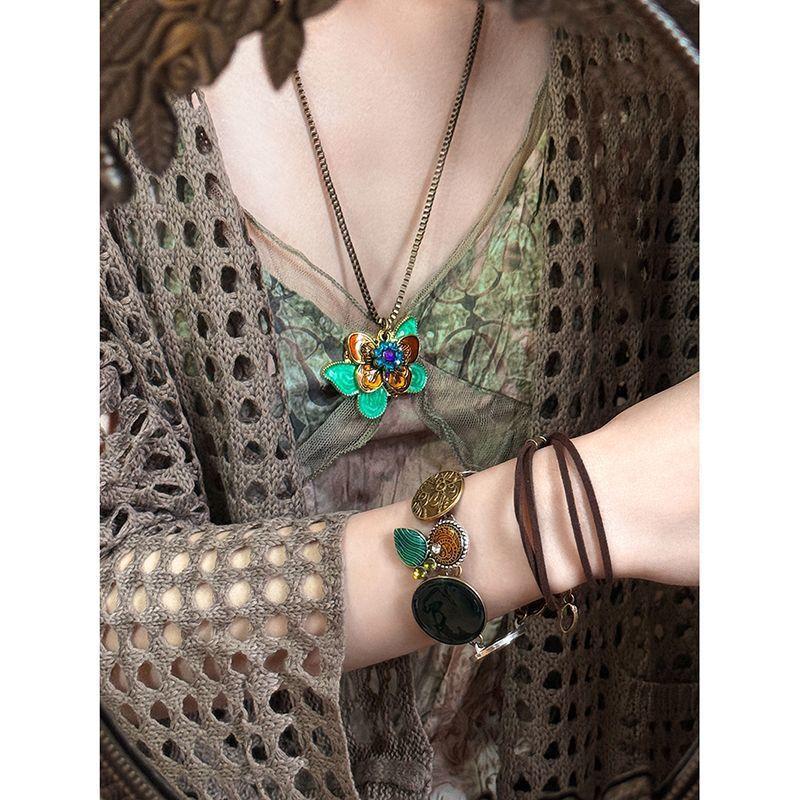 Bohemian Geometric Pendant Necklace Niche Retro Temperament Collarbone Chain Light Luxury Versatile High-end Jewelry