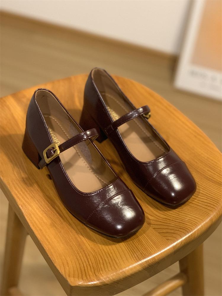 

2025 осень новые туфли Мэри Джейн на толстом каблуке женские с мелким вырезом ремешок с пряжкой одинарный туфли на высоком каблуке 40 бордовый
