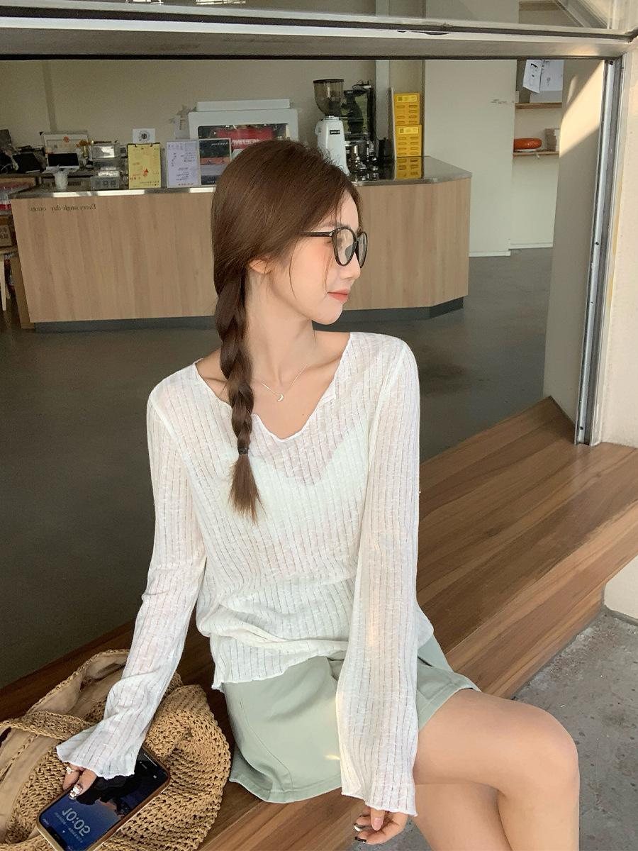

Spring and Autumn French slightly transparent fungus edge V-neck long-sleeved women s pure desire thin sunscreen blouse loose T-shirt premium top S абрикосовый