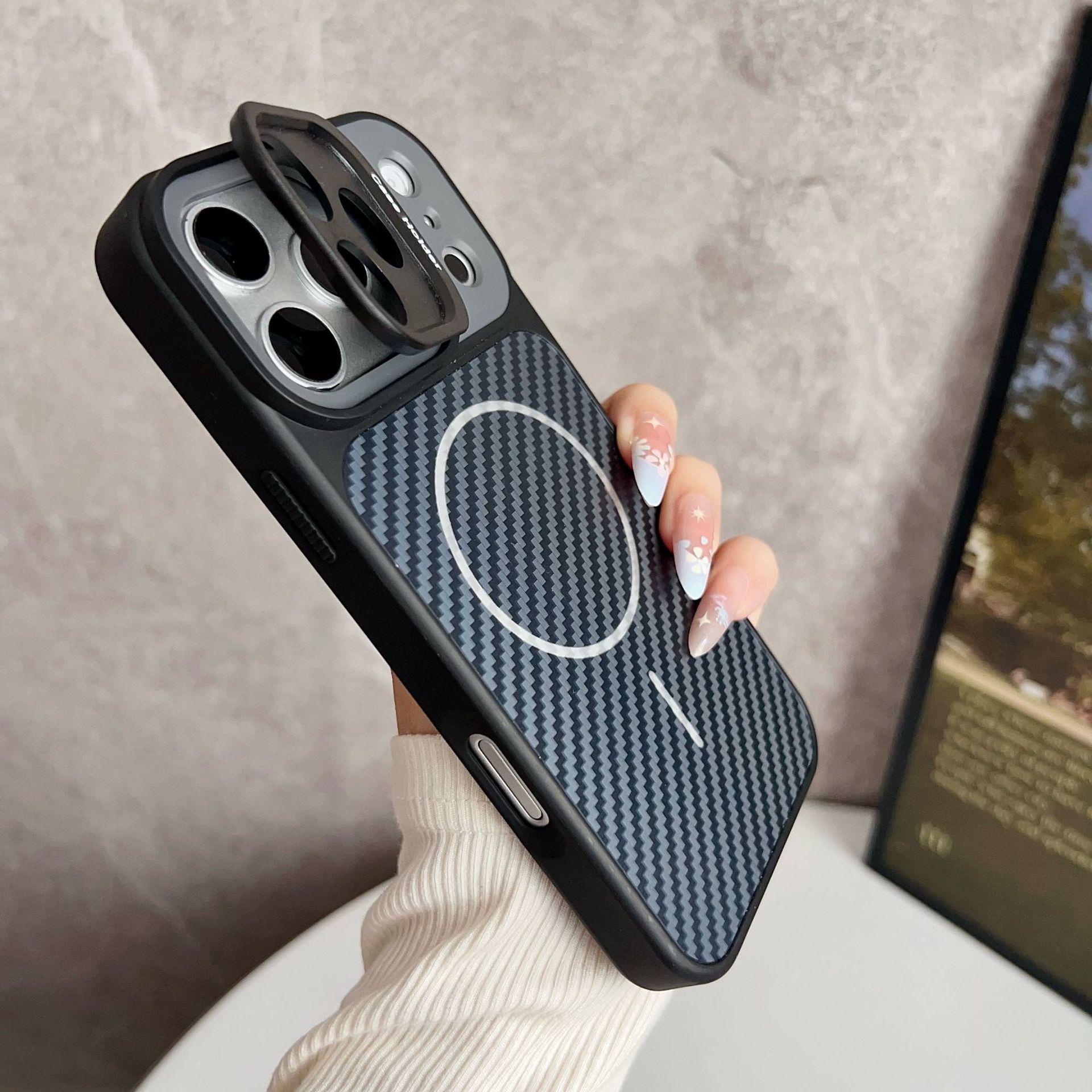 Golden Shield Carbon Fiber Pattern Mobile Phone Case Suitable for Apple 17PROMAX Lens Holder 17 Magnetic 17PRO/17AIR iPhone17