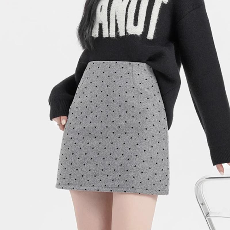 Women s High-Waisted Gray Wool Blend Polka Dot A-Line Skirt, Autumn/Winter 2025 Collection. 2XL [66-70 kg]