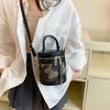 IELGY Ladies Messenger Bag Embroidery All-Match Can Carry Bucket Bag in Hand