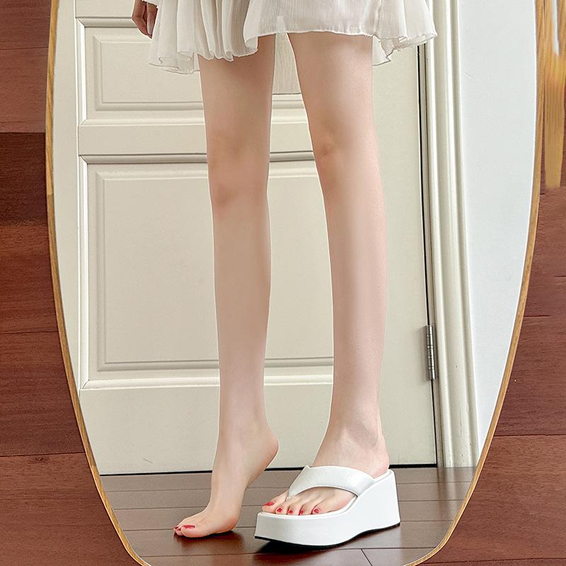 Summer New Ultra-light Small Muffin Thick Bottom Heightening Flip-flops Women's Slope Heel Toe Fashionable Cool Slippers