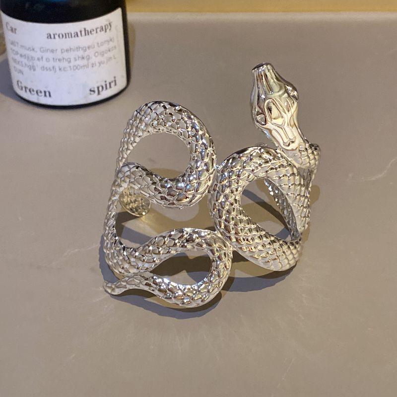 Style Special-Interest Design Snake-Shaped Armband Fashion, Personalized and Exaggerated Simulated Snakes Bracelet Metal Sweet Cool Sexy Arm Chain