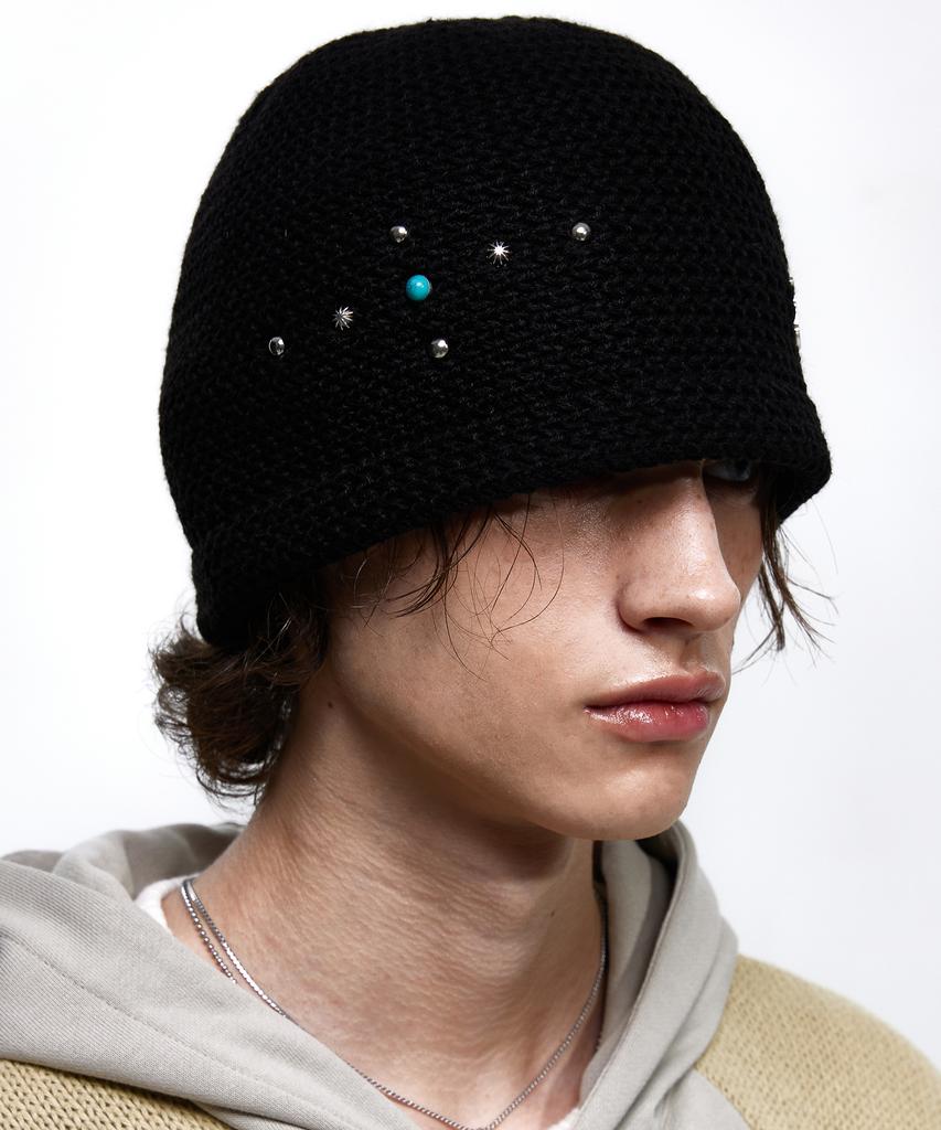 Aleseueseussi Rivet Knit Beanie - Black
