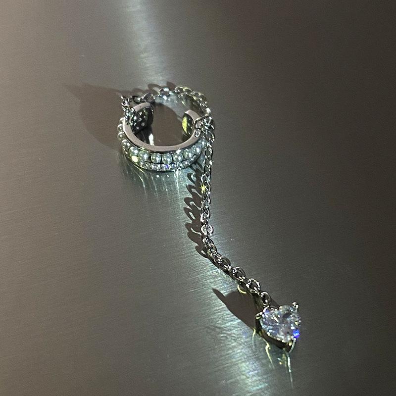 Sparkling Heart Zircon Shining Long Tassel Ear Cuff No Piercing Earrings Female Trendy Design Ear Clip Earrings Party Zircon