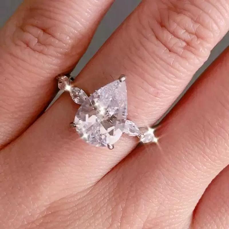 New Newly Teardrop Cubic Zirconia Rings Crystal for Women Fashion Contracted Wedding Jewelry High Quality Stylish Lady's Ring