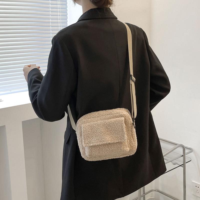 Cute Solid Color Autumn and Winter Single Shoulder Armpit Small Square Bag Fashionable and Foreign Plush Women's Bag