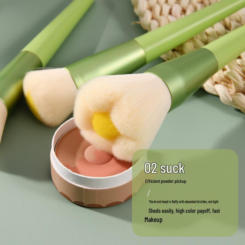 High-Grade Little Daisy 14-Piece Makeup Brush Set: Soft Bristle Powder and Fan-Shaped Highlighter Brushes for Beauty Application.