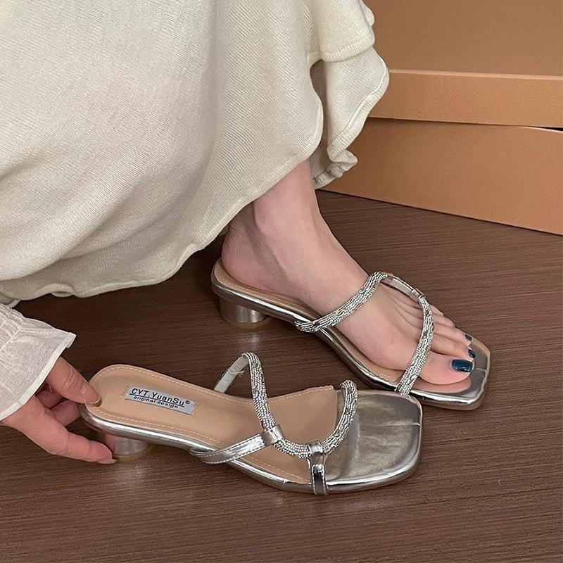 

Туфли на толстом каблуке серебристые маленькие крутые шлепанцы женская обувь носить новый летний юбка стразы сандалии 40 серебряный