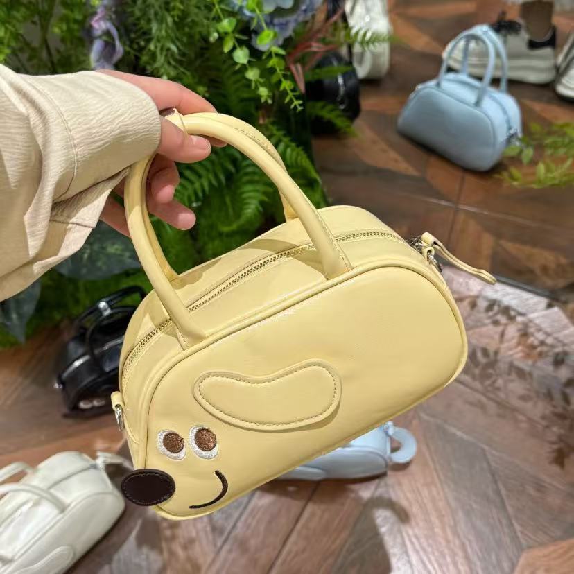 Niche Design Versatile Portable Bread Puppy Bag Simple High-Value Messenger Commuter Bag