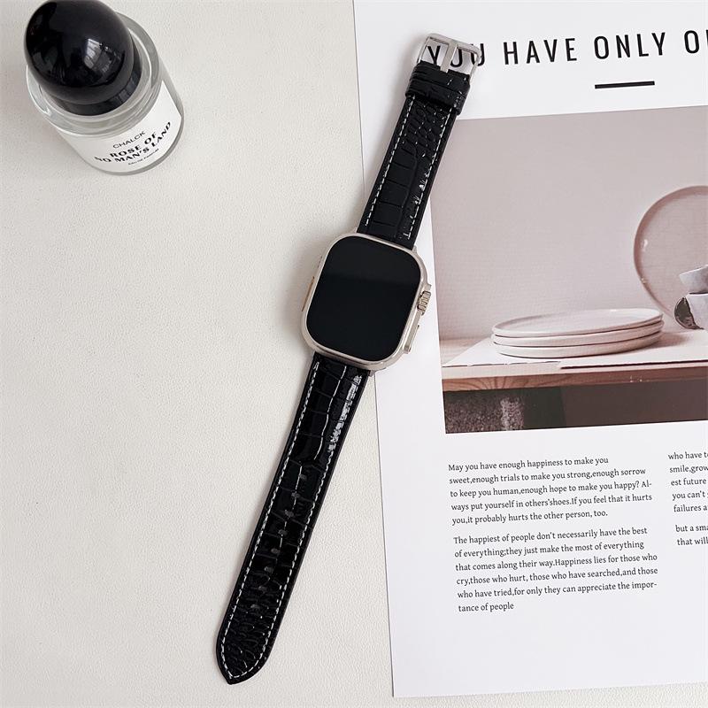 Leather Crocodile Pattern Pin Buckle Strap for Apple Watch 7, Samsung Watch, iWatch 6th Gen, SE.