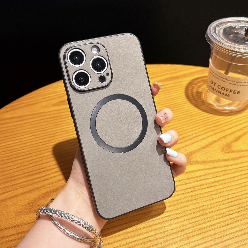 Magnetic Attraction for IPhone15promax, Anti-drop Apple 14 Simple Business Retro Phone Case