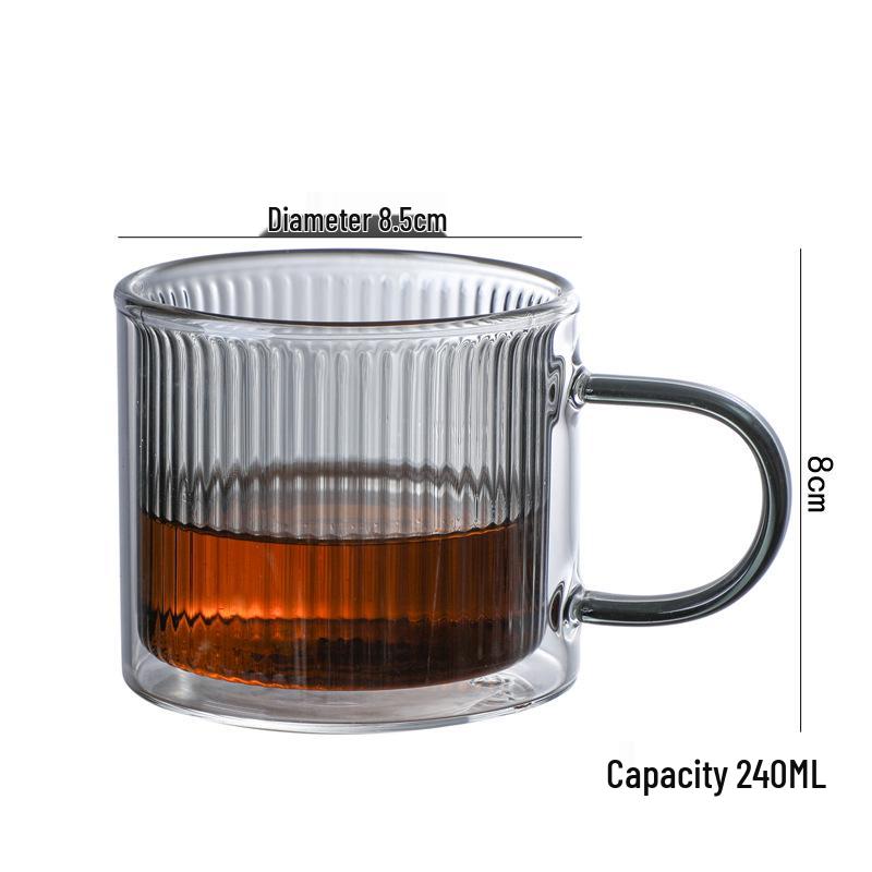 Doppelwandige Kaffeetasse aus Borosilikatglas mit vertikalen Streifen und farbigem Innenleben