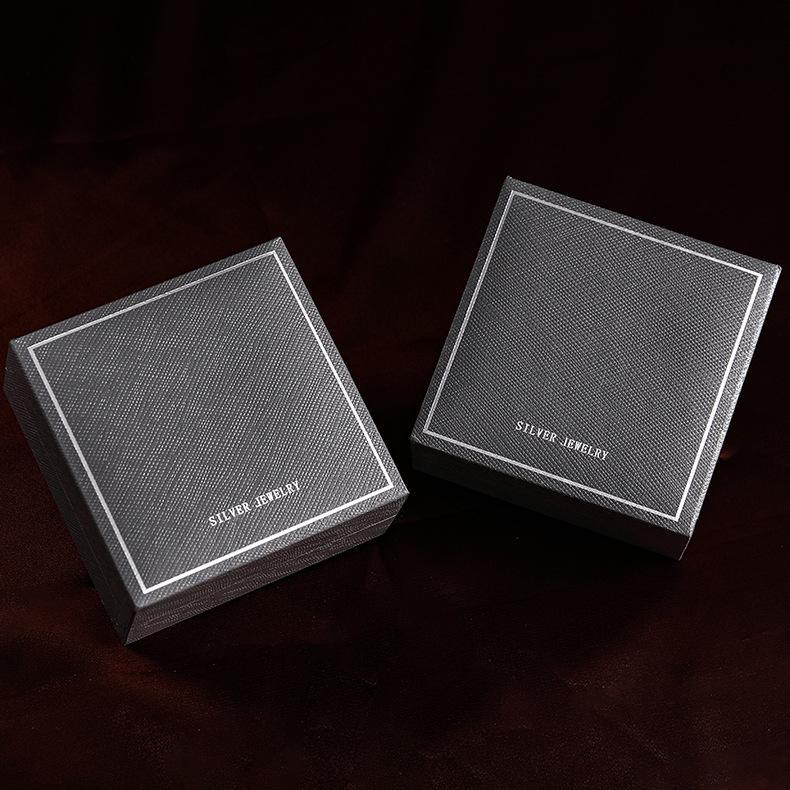 

«Декоративная шкатулка для ожерелья Shimmer Selection Jewelry» 002*2 серый