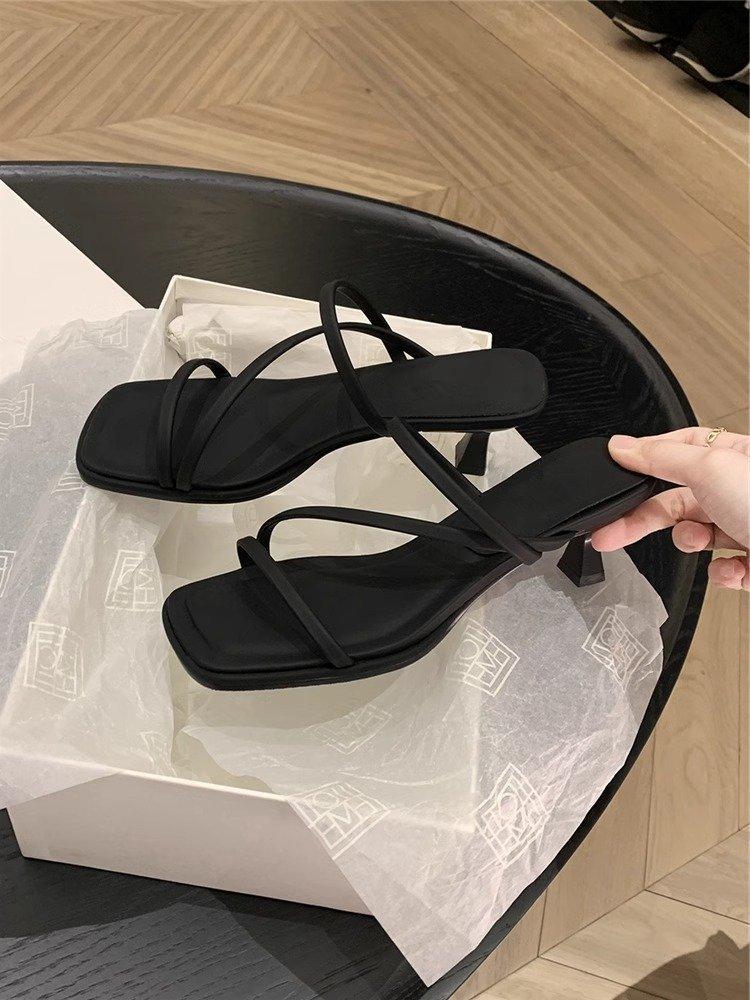 

[Шей Су Иинь] Минималистичный темперамент~ Квадратный носок с тонкими ремешками, котенок и сандалии, женщины носят шлепанцы и высокие каблуки 35 чёрный