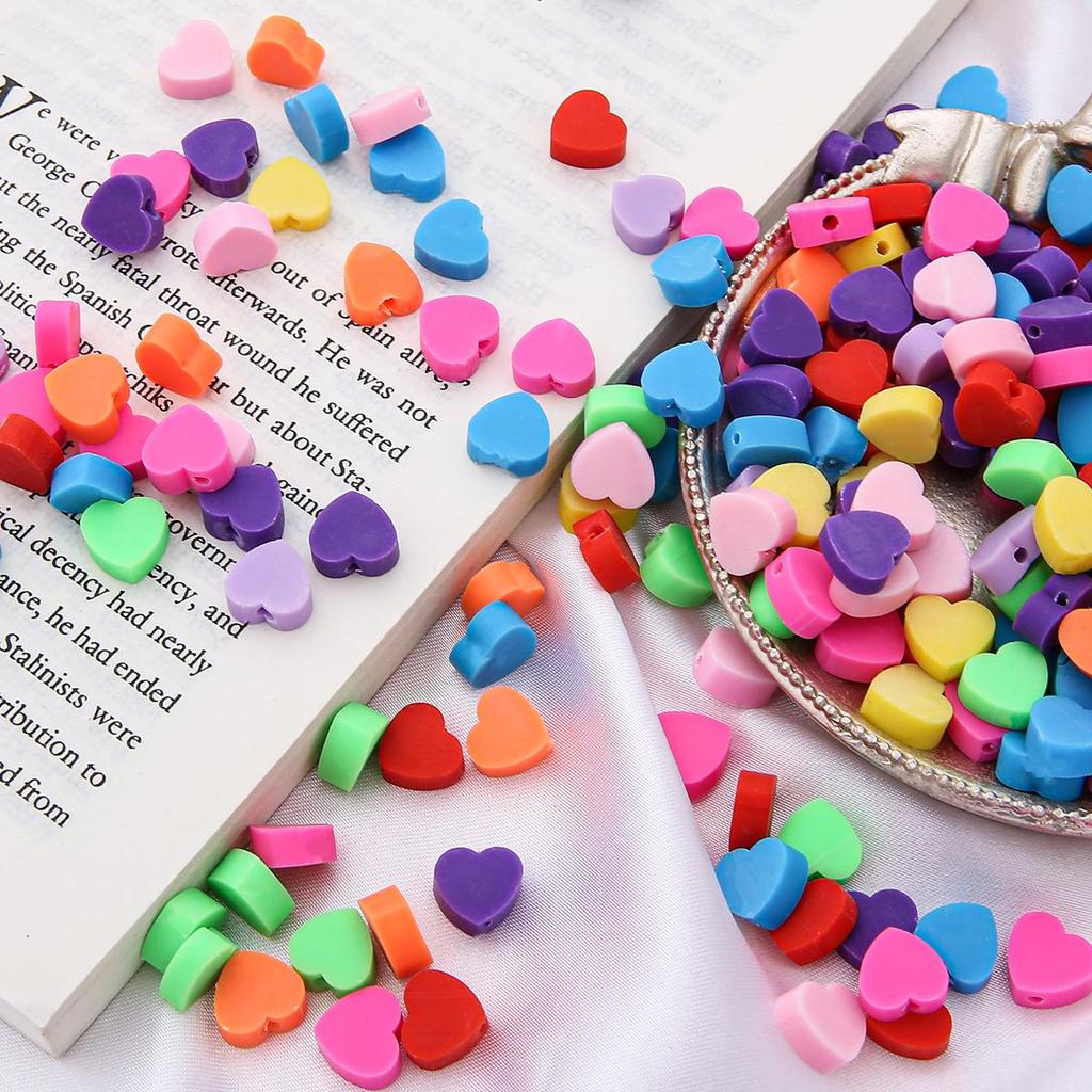30 Stück einfarbige Polymer-Ton-Perlen in Herzform für die Schmuckherstellung