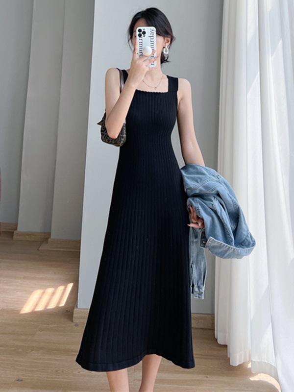 

Black Sleeveless Knitted Spaghetti Strap Dress for Women - Early Autumn Edition Small