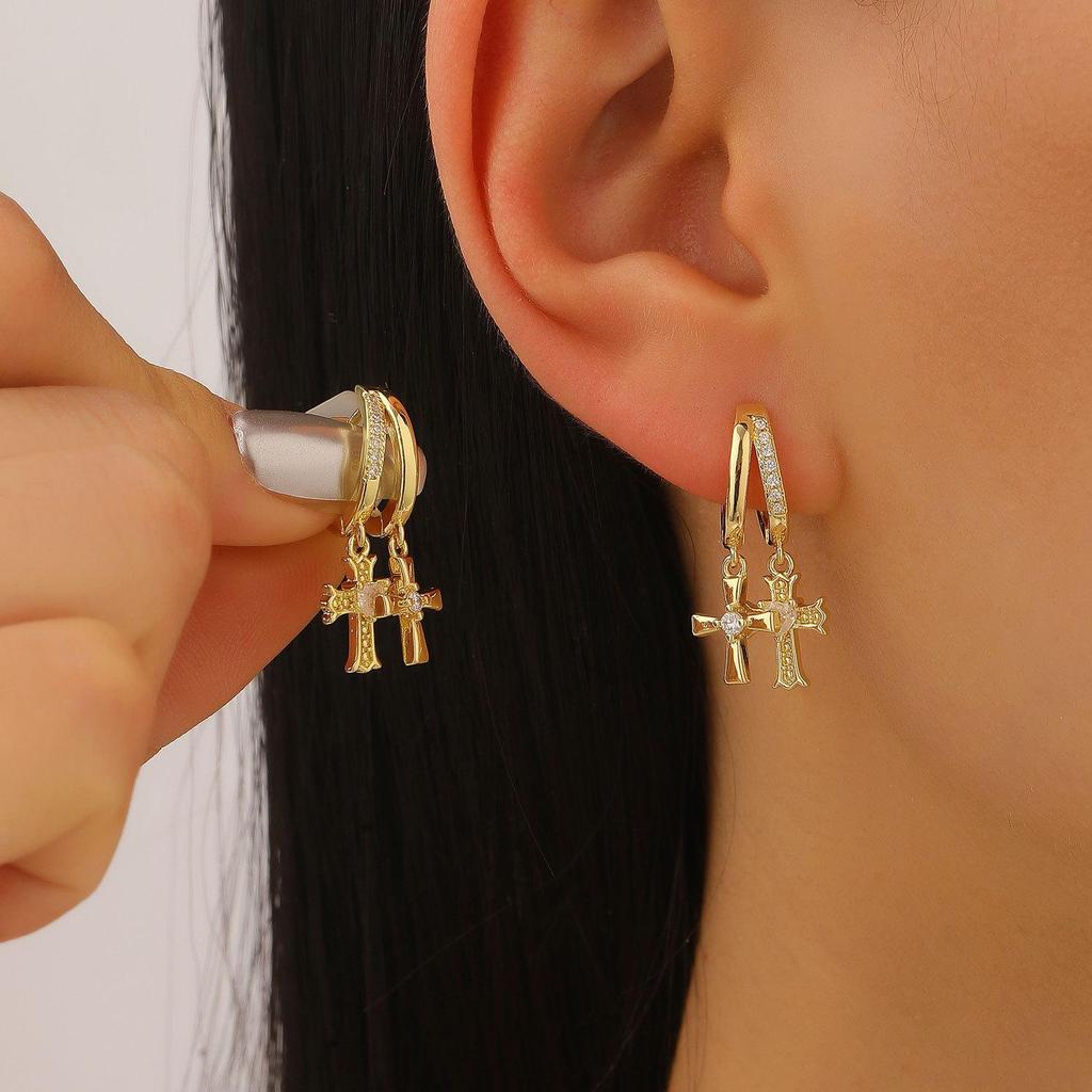 European and American Asymmetrical Star & Moon Earrings Set: Fashion Zircon Studs & Ear Cuffs