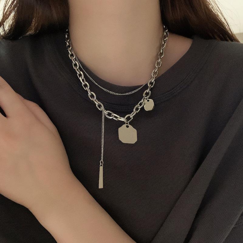 New three-brand double-layer heavy metal style chain necklace, multi-layer stacking wearing earth cool hip-hop dancing collarbone chain accessories