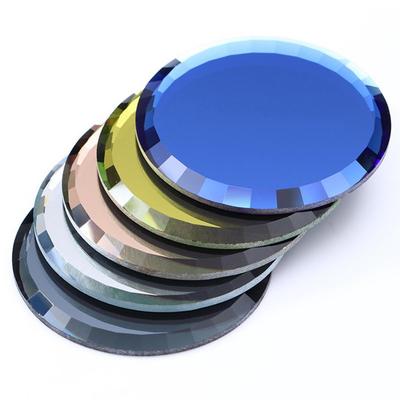 Display für künstliche Nagelspitzen aus Spiegelglas