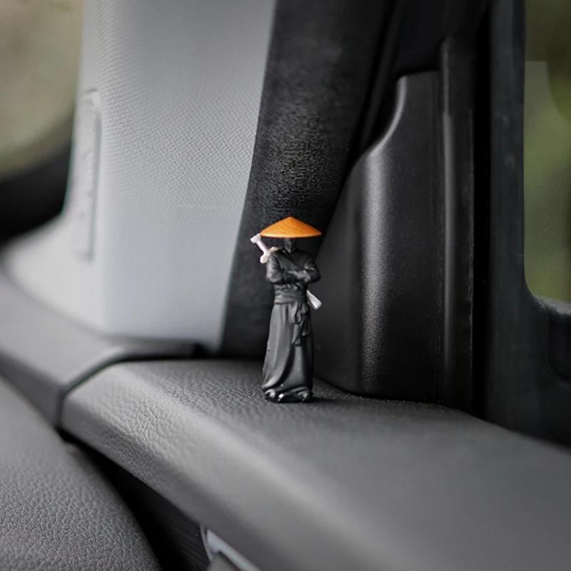 Resin Mini Figurines Decorative 50mm Ancient Sino-Japanese Samurai Warriors Office Cubicle Home Desktop Car Interior Model Gifts