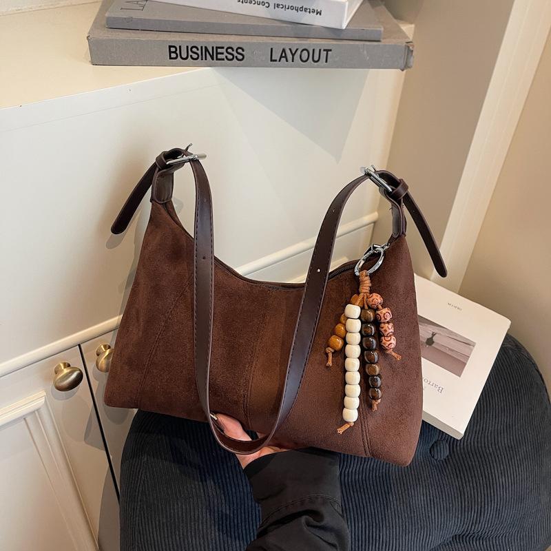 

Vintage suede fleece dumpling bag women s underarm bag 2025 autumn/winter new fashionable versatile shoulder crossbody bag send pendant