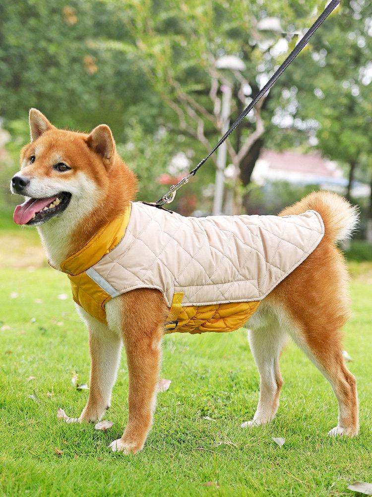 Autumn/Winter Warm Dog Coat with Leash Buckle - Fits Medium/Large Dogs: Shiba Inu, Border Collie, Corgi