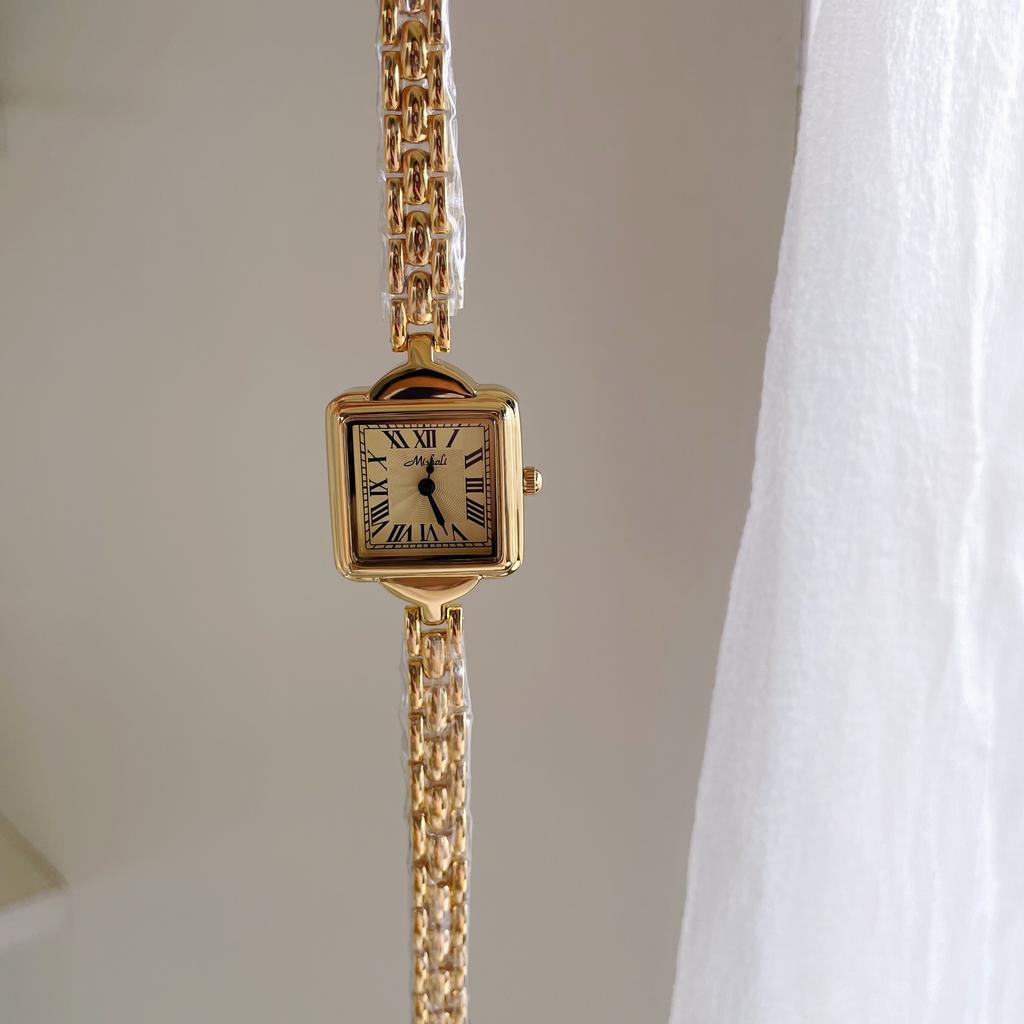 Retro-Style, ExquisitePetite Square-Shaped Thin Strap Women'S WatchBracelet StyleMetal Band ModelProfessional Women'S Watch.