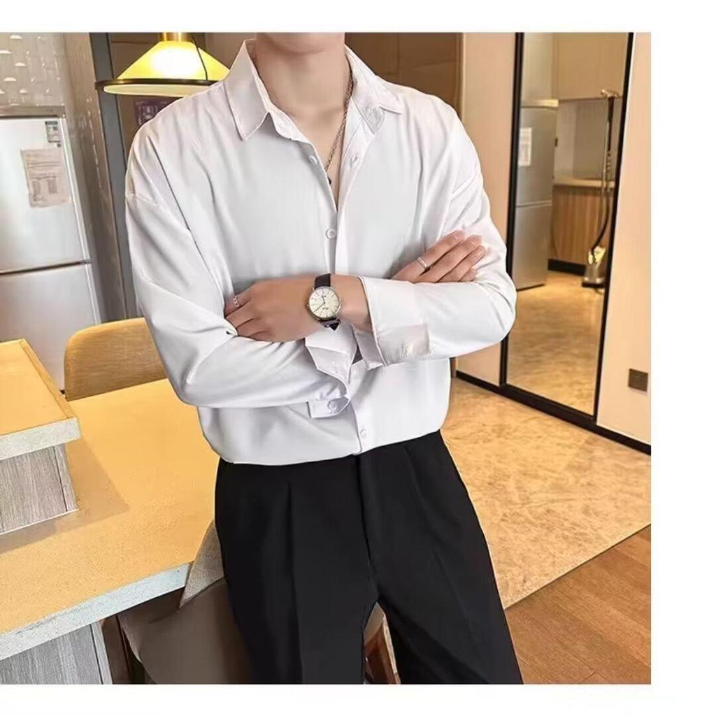 Men's Black Ice Silk Short-Sleeve Shirt, Stylish Summer Casual Loose Fit, Wrinkle-Resistant White Jacket.