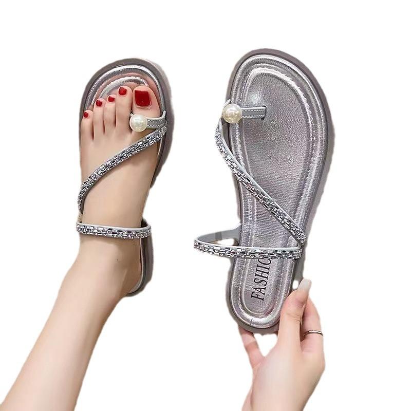 Flat bottom silver toe slippers women's summer wear 2025 new summer ins tide rhinestone pearl fashion sandals women