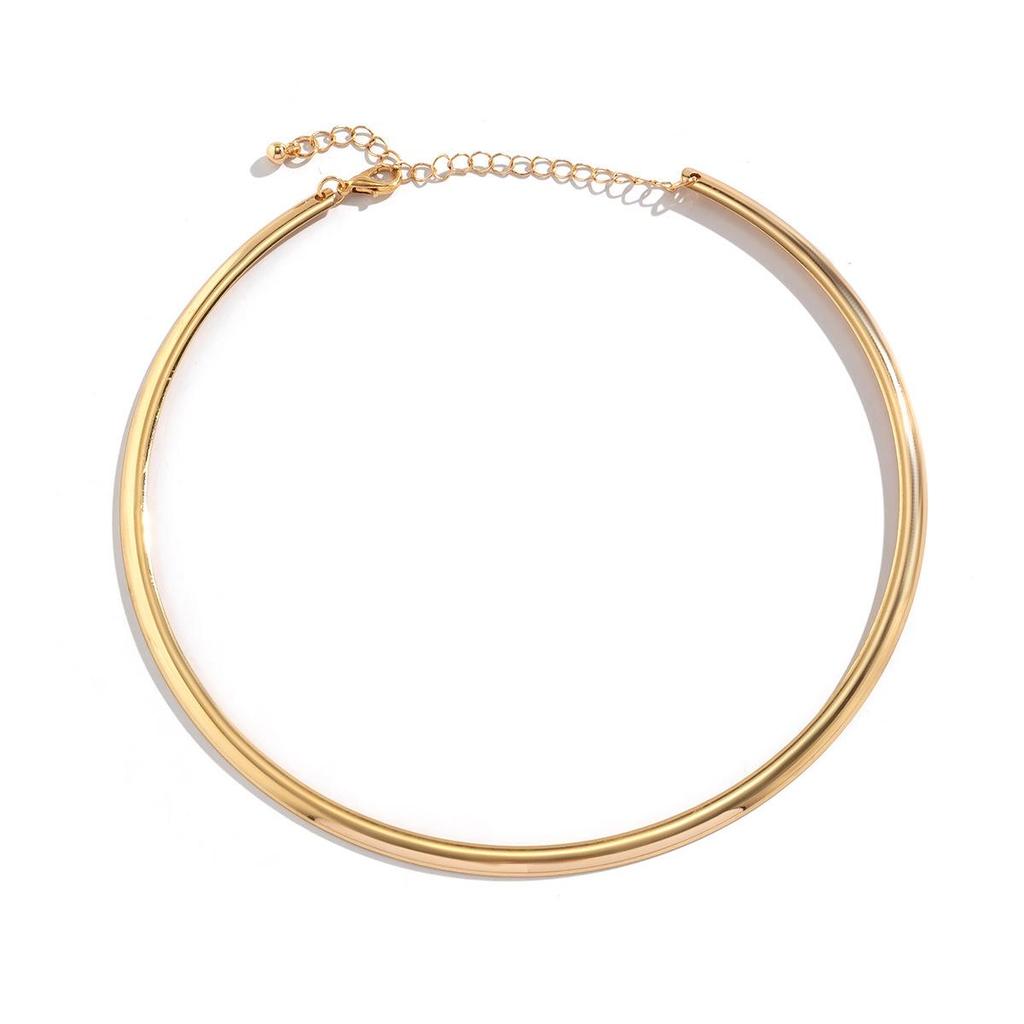 Sleek Cold Style Metal Round Ring Choker Necklace for Women