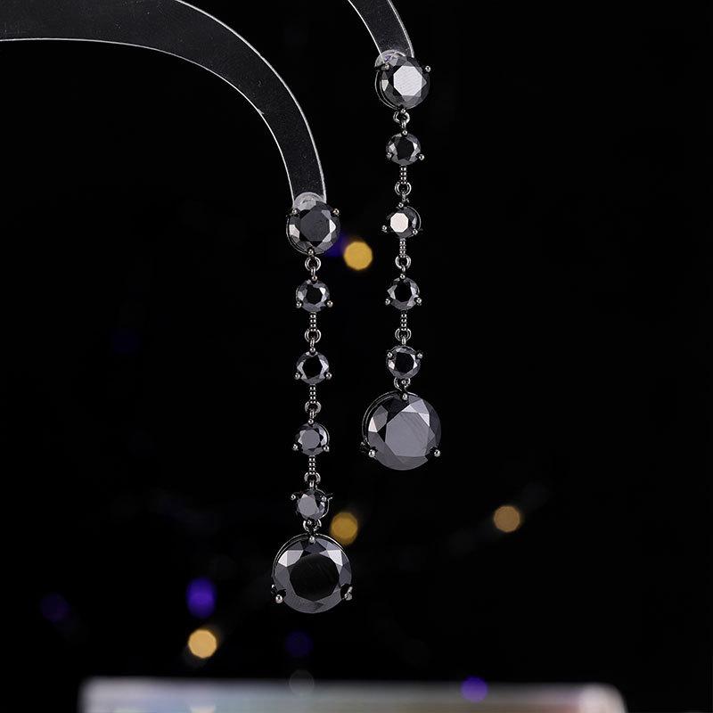

2024 New Elegant Fashion Bridal Wedding Earrings Temperament Inlaid Zircon Face Skinny S925 Silver Needle Earrings