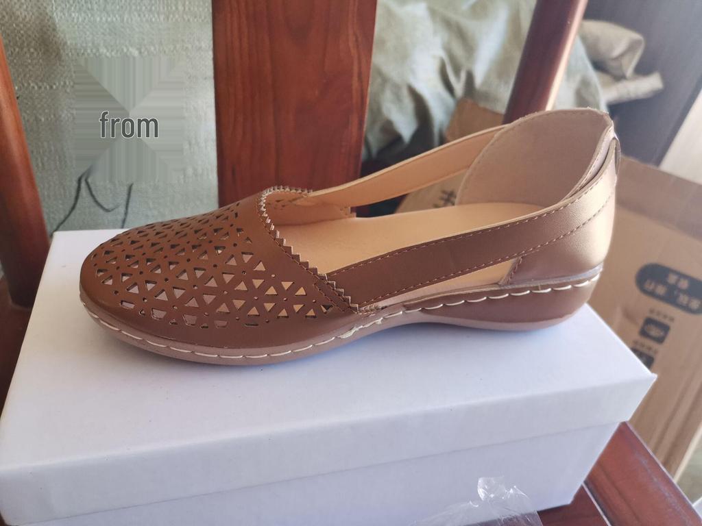 Dámské sandály s kulatou špičkou a klínkovým podpatkem pro jaro/léto 2022 ve větších velikostech