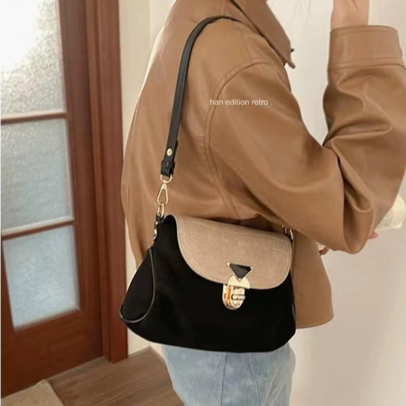 IELGY Женская сумка-подмышка в стиле нишевого дизайна — фото 4