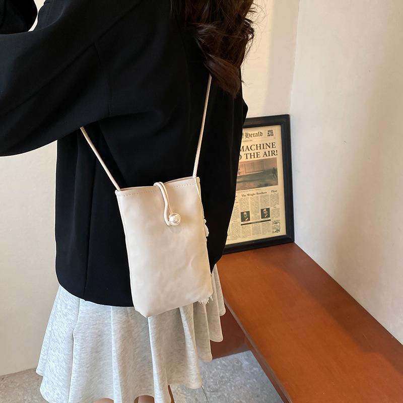Simple and Fashionable Mobile Phone Shoulder Bag Niche Small Bag Women's New Fashion Fashion Crossbody Bag Shoulder Mobile Phone Bag