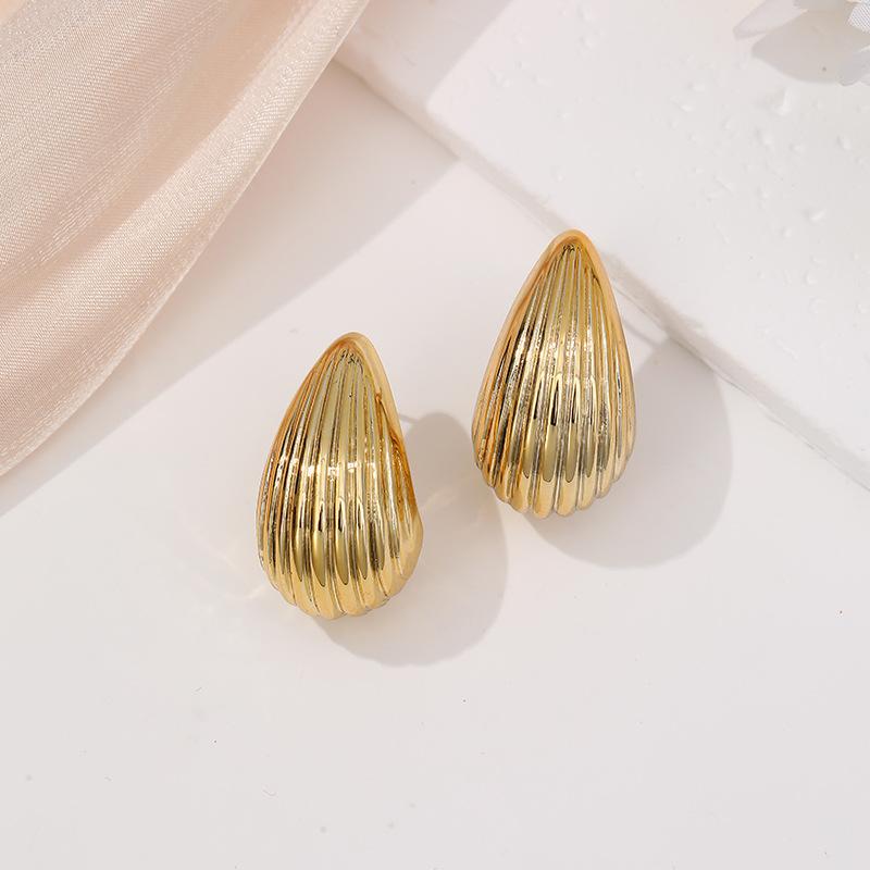 Fashion earrings hot-selling gold retro exaggerated stud earrings vacation style geometric earrings big earrings