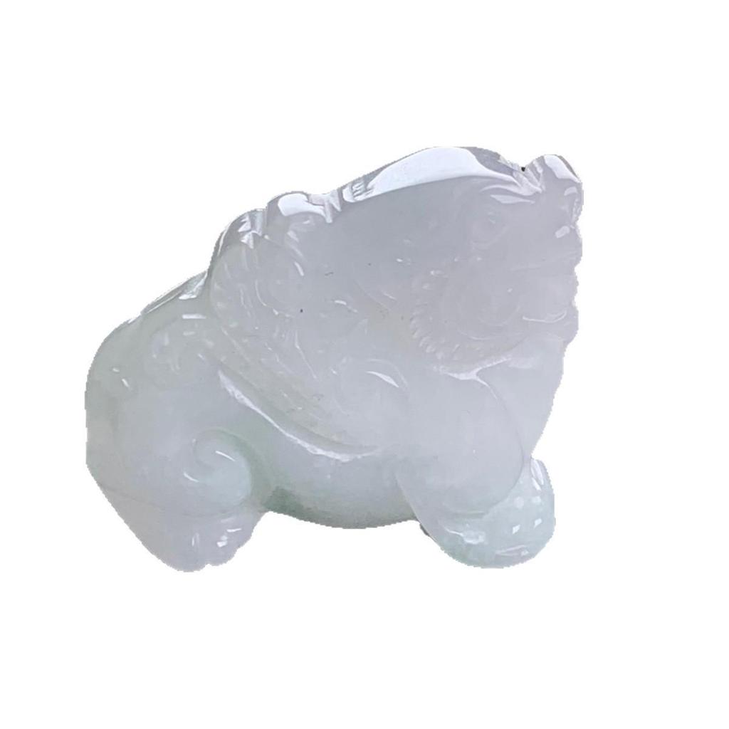 Myanmar A-Grade Natural Jade Pixiu Pendant Ornament: Three-Dimensional Carving for Attracting Wealth and Treasures.