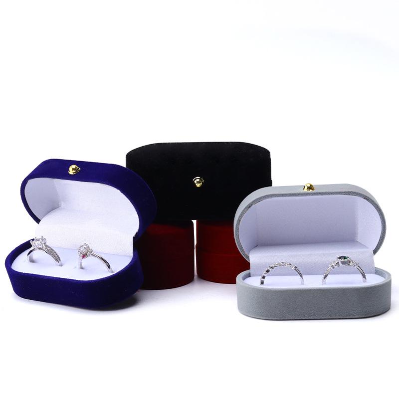 Velvet Jewelry Box: Elegant Gift Box for Rings, Necklaces, and Pendants with Gold Buckle