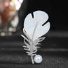Fashion Crystal Shell Feather Brooch Pins For Women Luxury White Pearl Gold Color Party Wedding Gifts Clothing Accessories