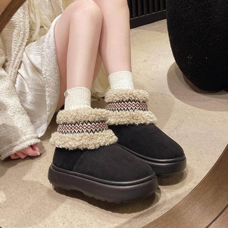 

Женские зимние теплые сапоги на толстой подошве с высоким голенищем и бархатной подкладкой 40-41 чёрный