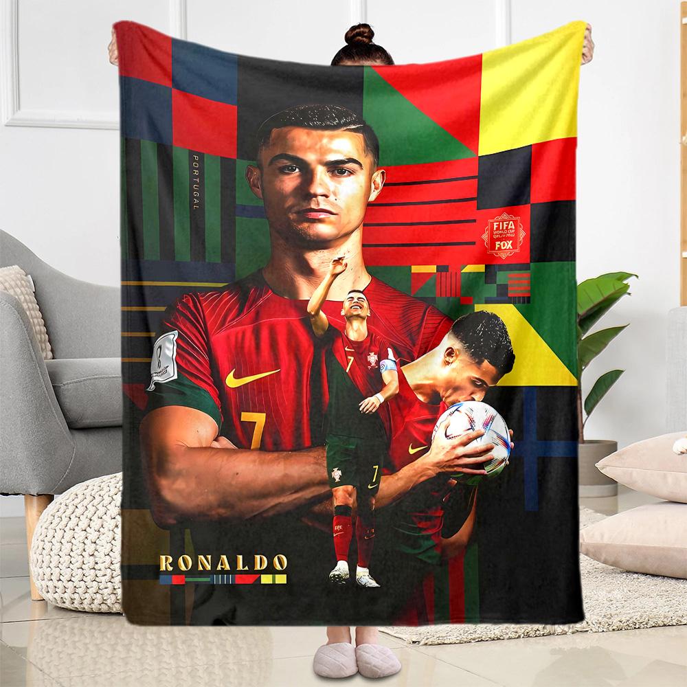 Ronaldo Manchester United Legacy Suitable blanket for offices, travel, living rooms also a good gift for friends and family Suitable for all seasons.
