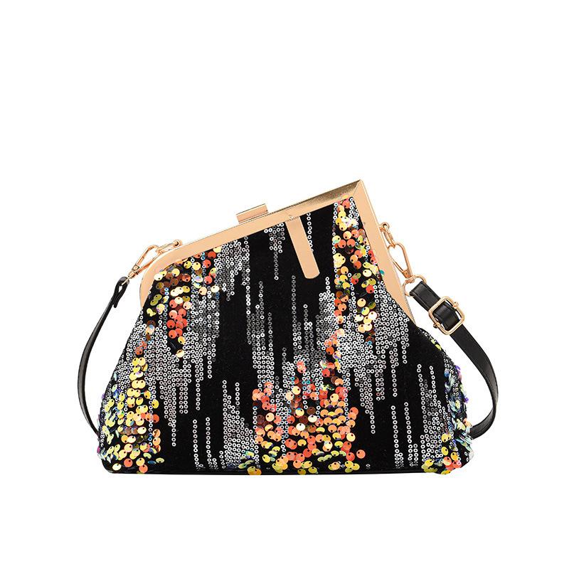 Women's bag new 2025 European and American fashion sequins retro shoulder bag ins Internet celebrity fringed messenger dinner bag