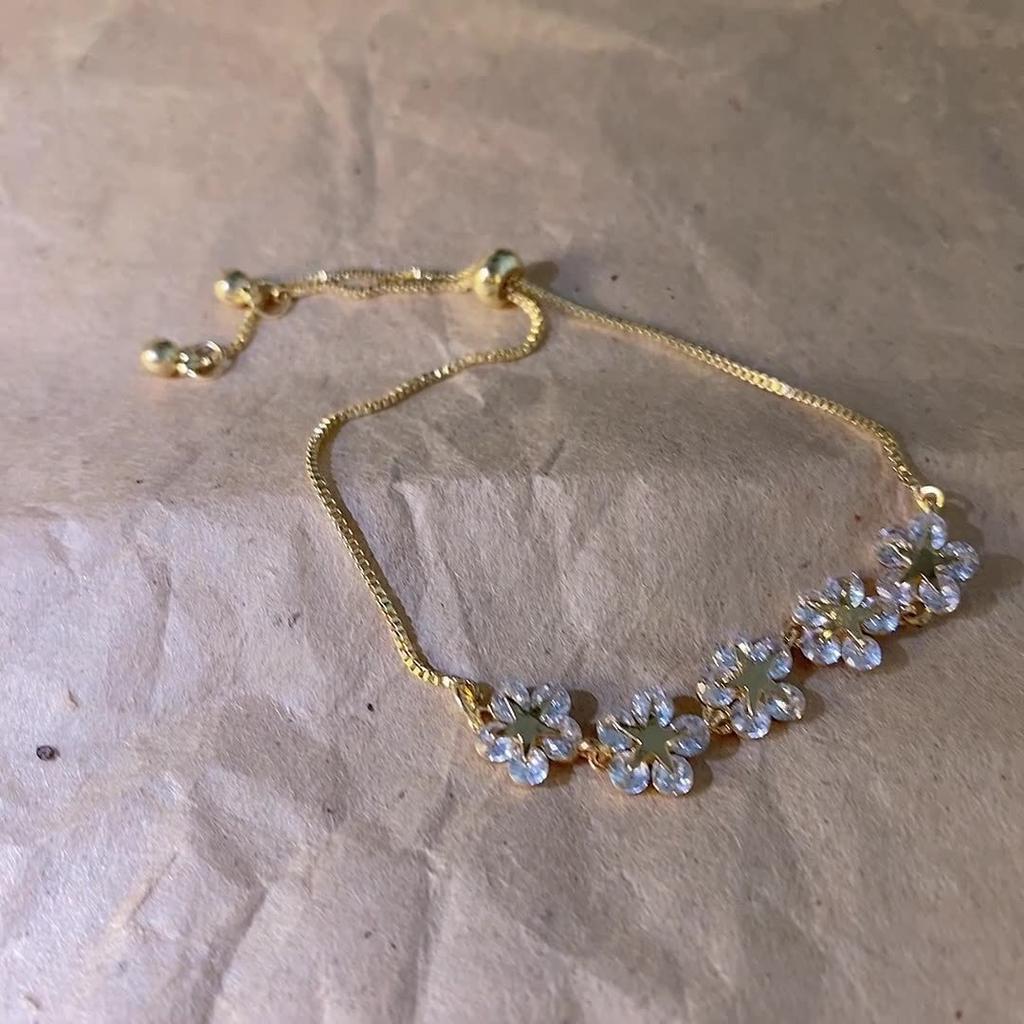 Douyin zircon flower bracelet female Internet celebrity bracelet Korean version of simple niche design personalized bracelet hand jewelry