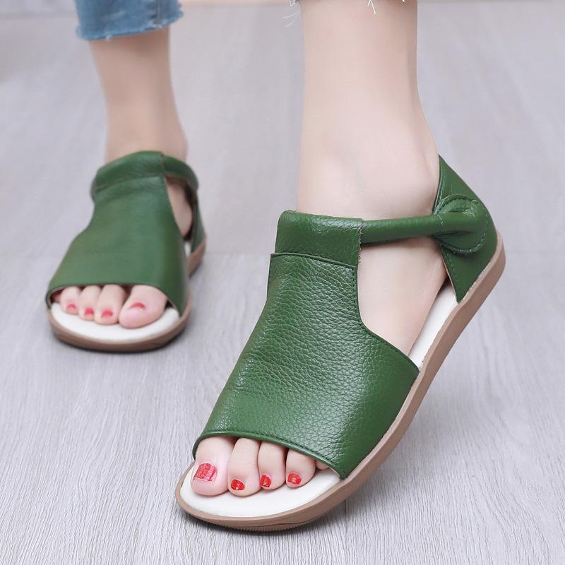 Leather Flat Bottomed Mother's Shoes Sandals with Soft Soles, Comfortable and Versatile, Exposed Toe, Anti Slip and Wear-resistant Women's Shoes