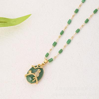 Smaragdkette Damen Retro Hofstil Edles Temperament Geometrischer Anhänger Accessoires