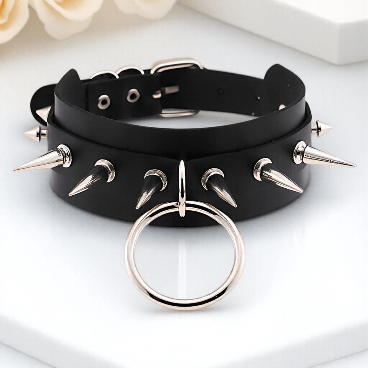 

Exaggerated Harajuku Style O Ring Collar Nightclub Bar Street Rivet Spiked Collarbone Chain Necklace