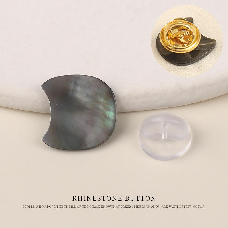 5pcs Natural Shell Neckline, Anti-Light Buckle Brooch, High-End Women'S Retro Clothes, Shirt, Cardigan, Small Buttons Without Sewing.