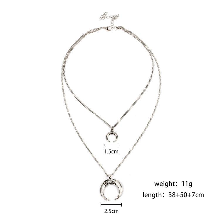 Crescent moon personalized multi-layer stacked necklace ins the same jewelry, new layered fashion collarbone chain